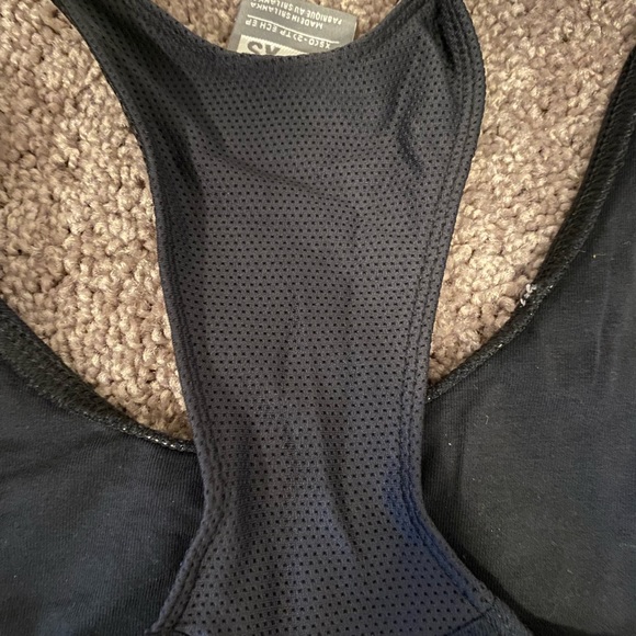 Nike. 5 piece set. Size XS-S. Various colors. - Picture 6 of 10